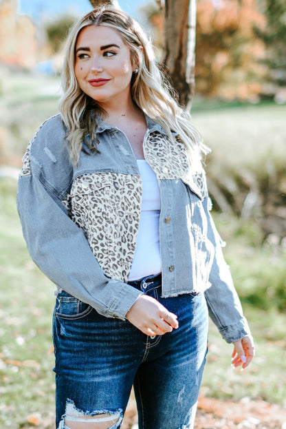 Veste courte en denim bleu déchirée à imprimé léopard grande taille